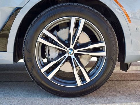 Used 2023 BMW X7 xDrive40i w/ M Sport Package image 47