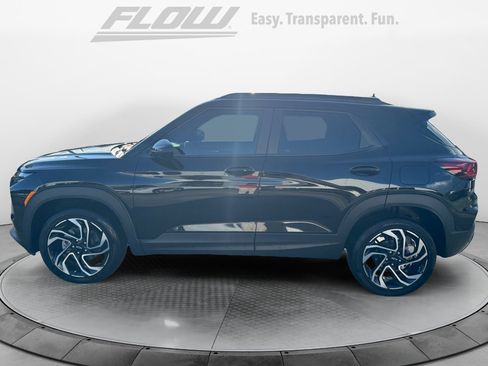 Used 2025 Chevrolet TrailBlazer RS w/ Convenience Package AWD/4WD image 5