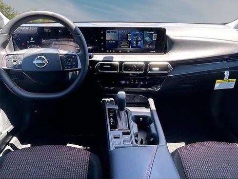 New 2026 Nissan Sentra SR w/ Floor Mat Package FWD image 5