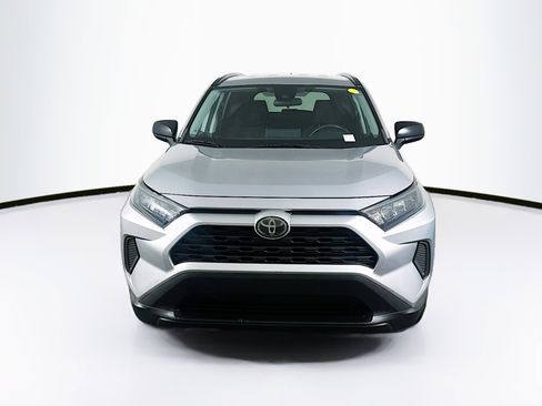 Used 2020 Toyota RAV4 LE w/ Carpet Mat Package image 2