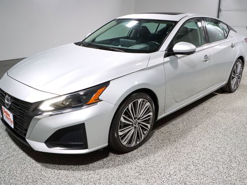 Used 2023 Nissan Altima 2.5 SL image 32