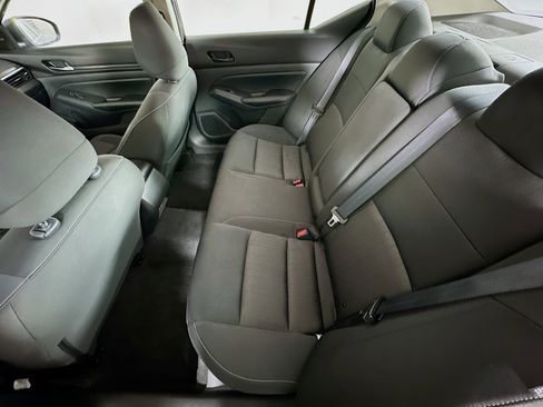 Used 2025 Nissan Altima 2.5 SV image 25