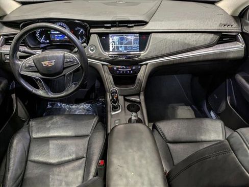 Used 2018 Cadillac XT5 Luxury w/ Driver Awareness Package image 18