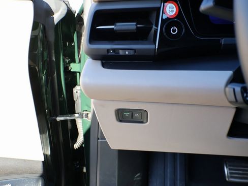 Certified 2024 Porsche Macan Turbo Electric image 35