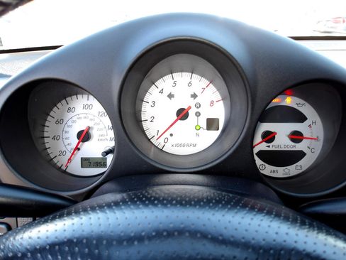 Used 2003 Toyota MR2 image 21