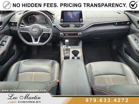 Used 2022 Nissan Altima 2.5 SR FWD image 11