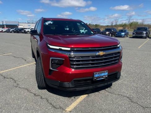 Certified 2025 Chevrolet Traverse LT AWD/4WD image 3