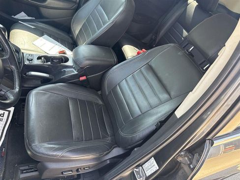 Used 2016 Ford Escape Titanium w/ Equipment Group 301A FWD image 3