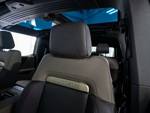 Used 2024 GMC Hummer EV 3X w/ Omega Edition AWD/4WD image 31