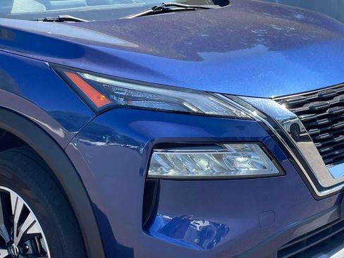 Used 2021 Nissan Rogue SV AWD/4WD image 9