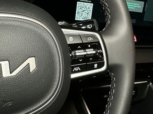 New 2026 Kia Carnival EX FWD image 22