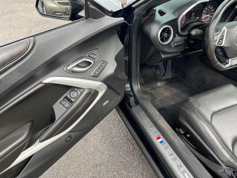 Used 2018 Chevrolet Camaro LT image 19
