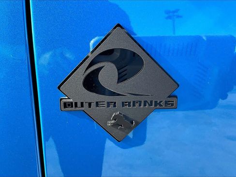 Used 2024 Ford Bronco Outer Banks AWD/4WD image 10