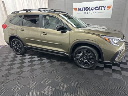 Used 2025 Subaru Ascent Bronze Edition w/ Onyx Package AWD/4WD image 2