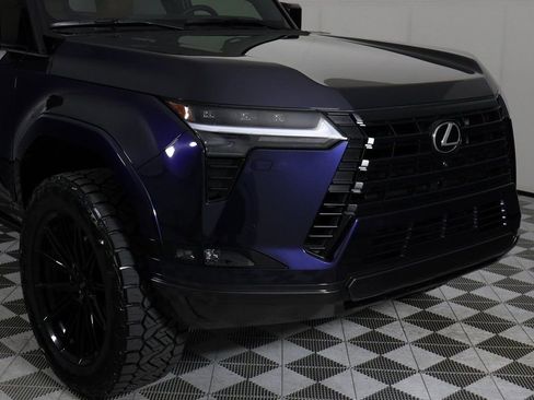 Used 2025 Lexus GX 550 w/ Accessory Package (2T) image 54