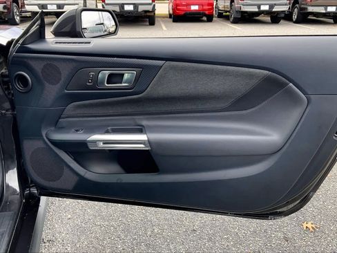 Used 2024 Ford Mustang Coupe image 40