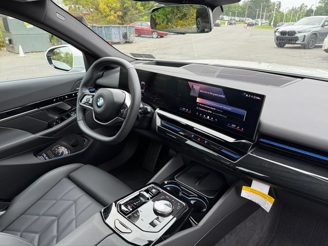 Certified 2026 BMW 530i xDrive w/ Premium Package AWD/4WD image 17
