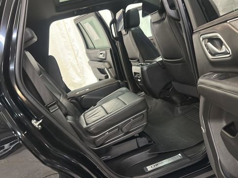 Used 2022 Chevrolet Tahoe Z71 w/ Off-Road Capability Package AWD/4WD image 28