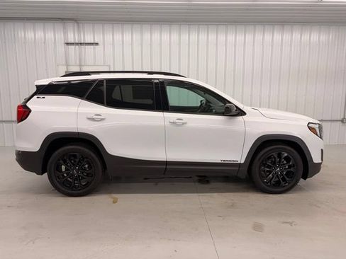 Used 2020 GMC Terrain SLE w/ Elevation Edition FWD image 6