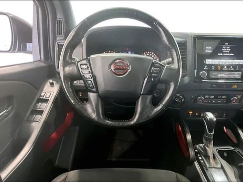 Used 2023 Nissan Frontier PRO-4X AWD/4WD image 9