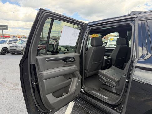 Used 2025 Chevrolet Suburban RST w/ Comfort Package AWD/4WD image 35