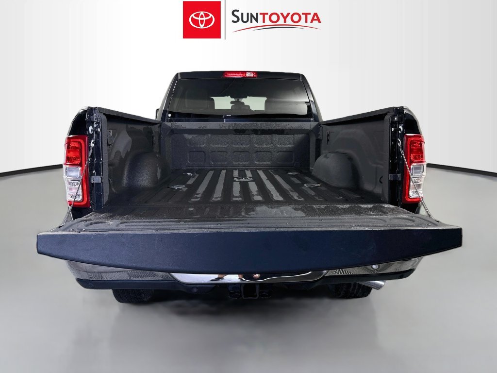 Used 2024 RAM 2500 Tradesman w/ Chrome Appearance Group AWD/4WD image 28