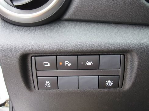 New 2025 Nissan Versa S w/ Trunk Package FWD image 25