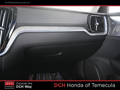 Used 2024 Volvo V60 B5 Cross Country Ultimate image 15