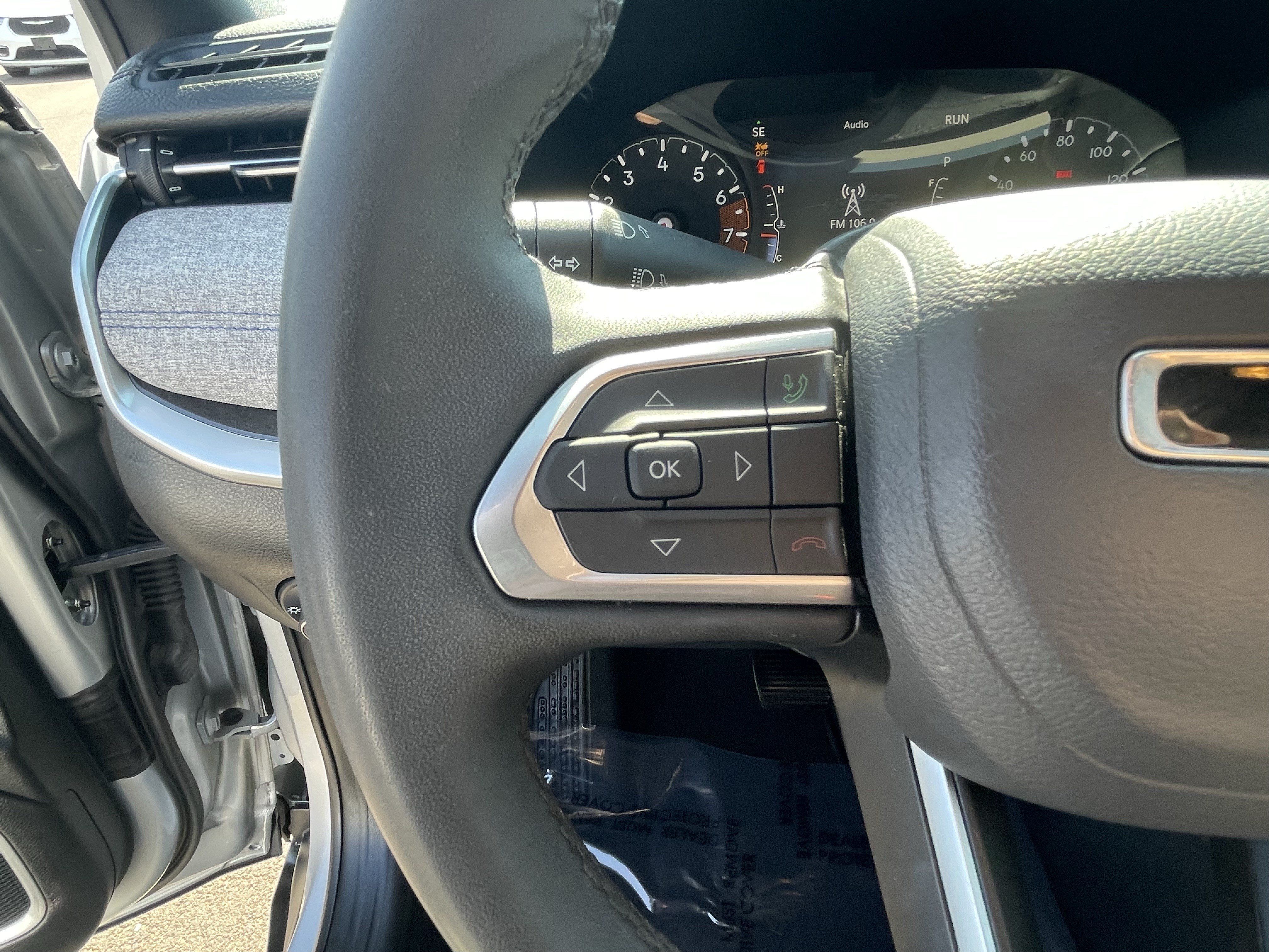 Used 2024 Jeep Compass Latitude AWD/4WD image 21