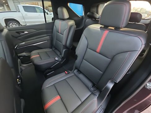 New 2026 Chevrolet Traverse RS image 14