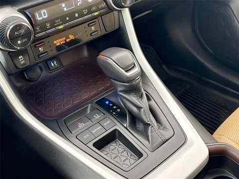 Used 2019 Toyota RAV4 Limited w/ Cold Weather Package image 28