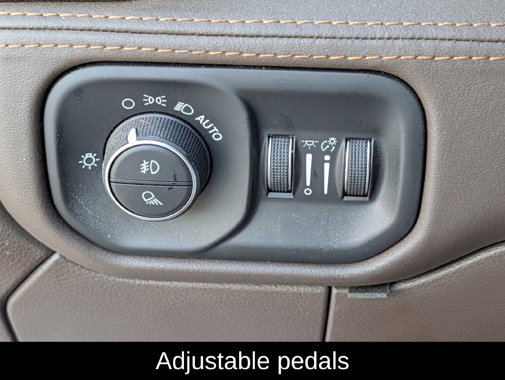 Used 2025 RAM 3500 Longhorn AWD/4WD image 20