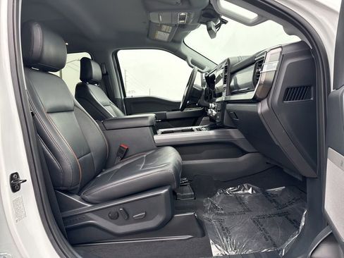 Used 2025 Ford F250 Lariat w/ Chrome Package image 11