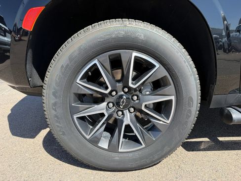 Used 2023 Chevrolet Tahoe Z71 AWD/4WD image 45
