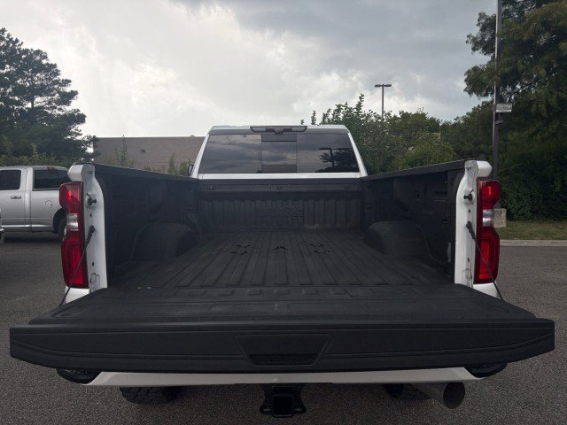 Used 2020 Chevrolet Silverado 3500 High Country AWD/4WD image 14