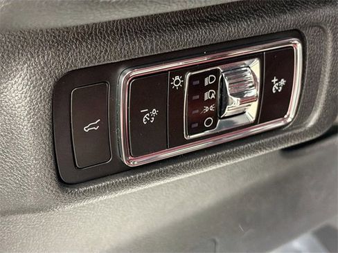 Used 2023 Lincoln Corsair Reserve w/ Equipment Group 201A image 10