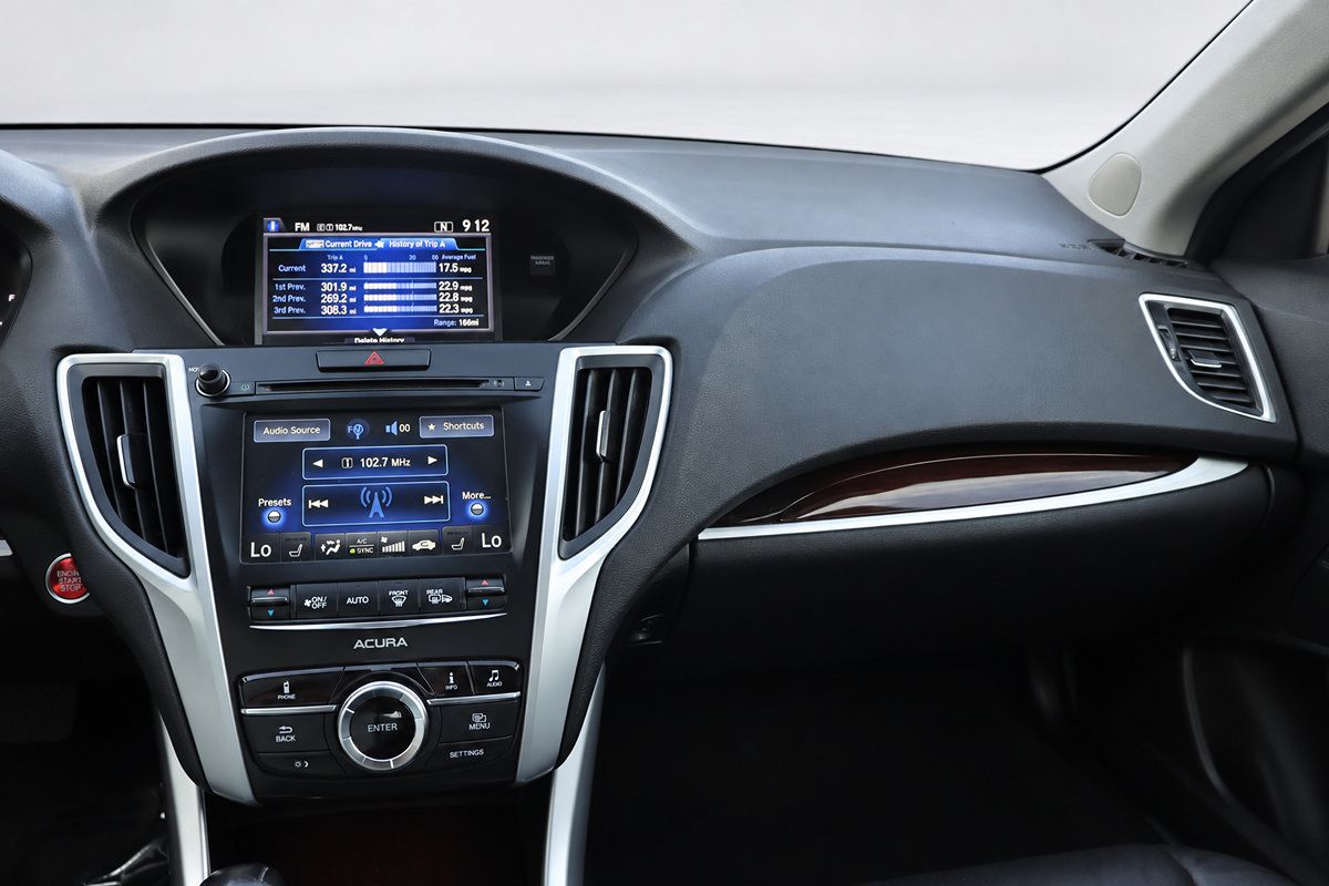 Used 2017 Acura TLX FWD image 31