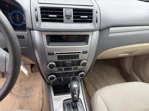 Used 2010 Ford Fusion SE FWD image 13