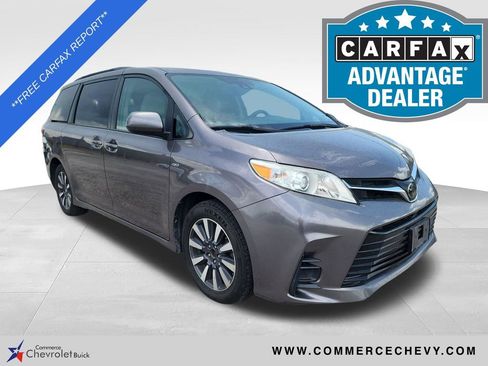 Used 2019 Toyota Sienna LE AWD/4WD image 1