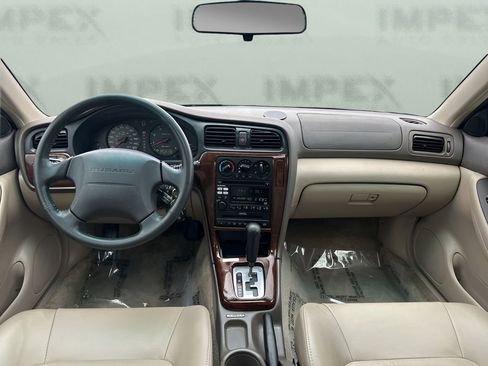Used 2001 Subaru Outback Limited image 11