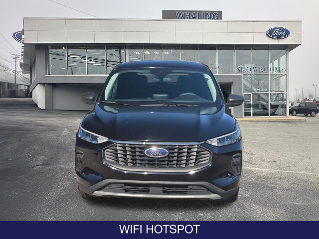 Used 2025 Ford Escape Active FWD image 2
