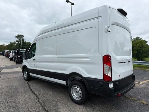 New 2026 Ford Transit 250 148 High Roof w/ Load Area Protection Package RWD image 5