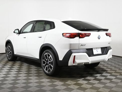 New 2026 BMW X2 xDrive28i w/ Technology Package AWD/4WD image 5