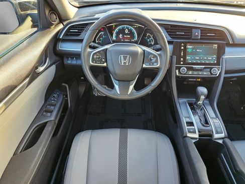 Used 2018 Honda Civic EX image 3