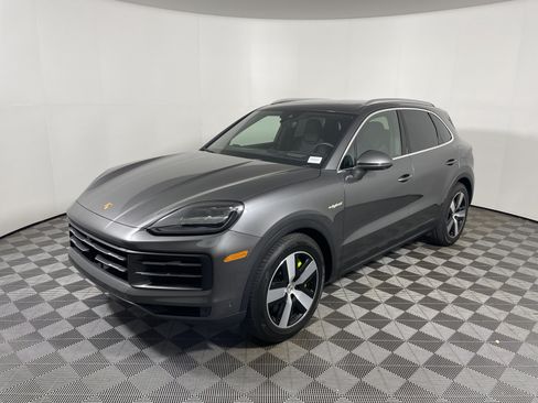 Used 2026 Porsche Cayenne E-Hybrid AWD/4WD image 11