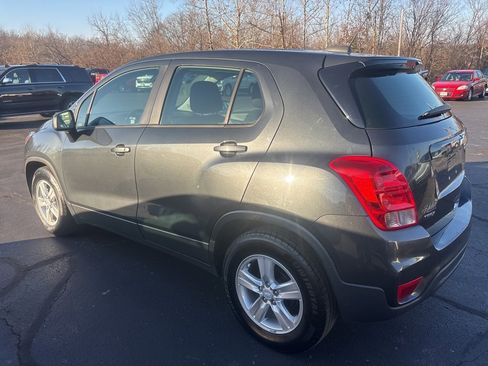 Used 2019 Chevrolet Trax LS image 3