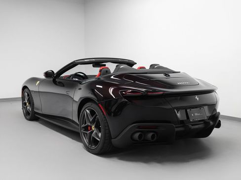 Certified 2025 Ferrari Roma Spider RWD image 63