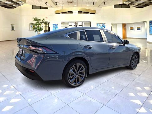 New 2026 Nissan Sentra SL w/ Floor Mat Package FWD image 4
