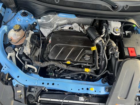 Used 2024 Chevrolet Trax RS w/ Sunroof Package FWD image 24