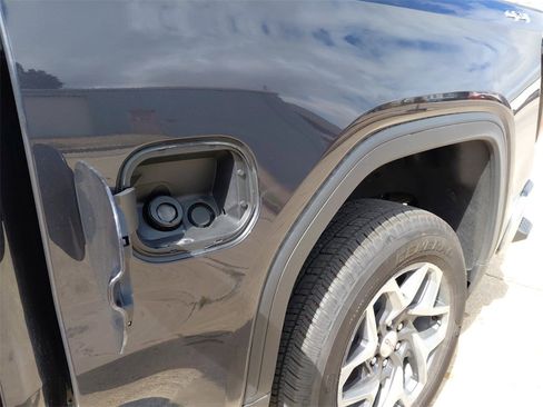 New 2026 GMC Sierra 1500 SLT w/ SLT Premium Package image 26